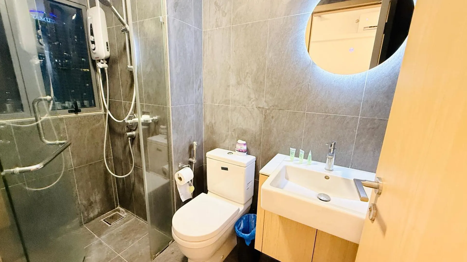 Sky Pools Colony Suites Klcc 吉隆坡 公寓