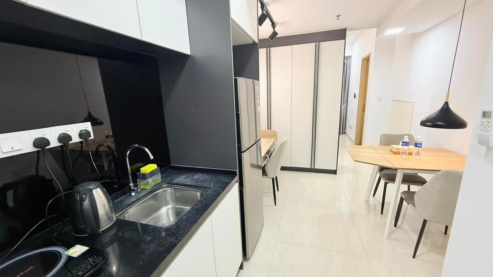 Sky Pools Colony Suites Klcc Куала-Лумпур Малайзия