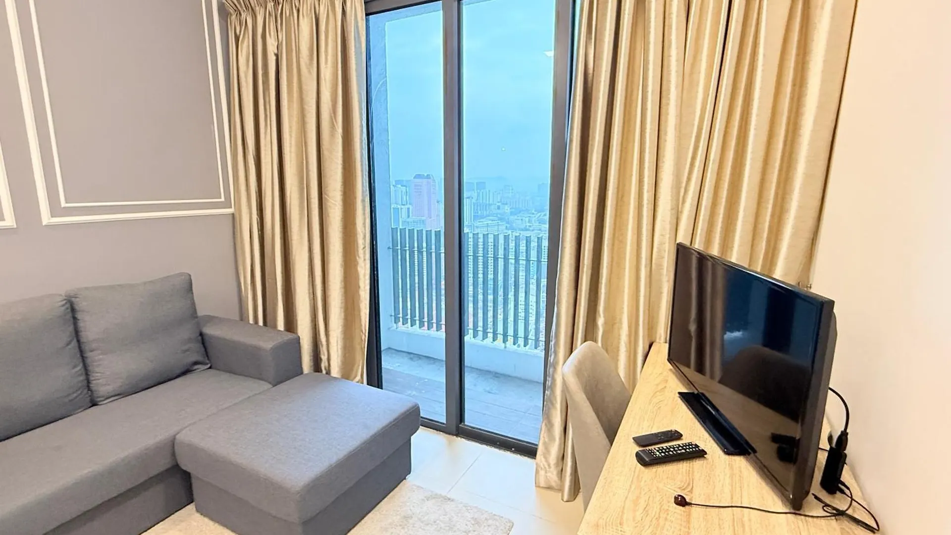 Sky Pools Colony Suites Klcc Kuala Lumpur Apartment