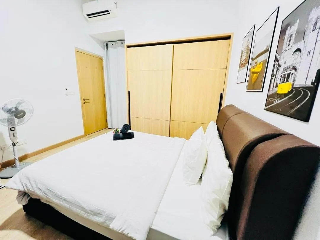 Sky Pools Colony Suites Klcc Kuala Lumpur Apartment