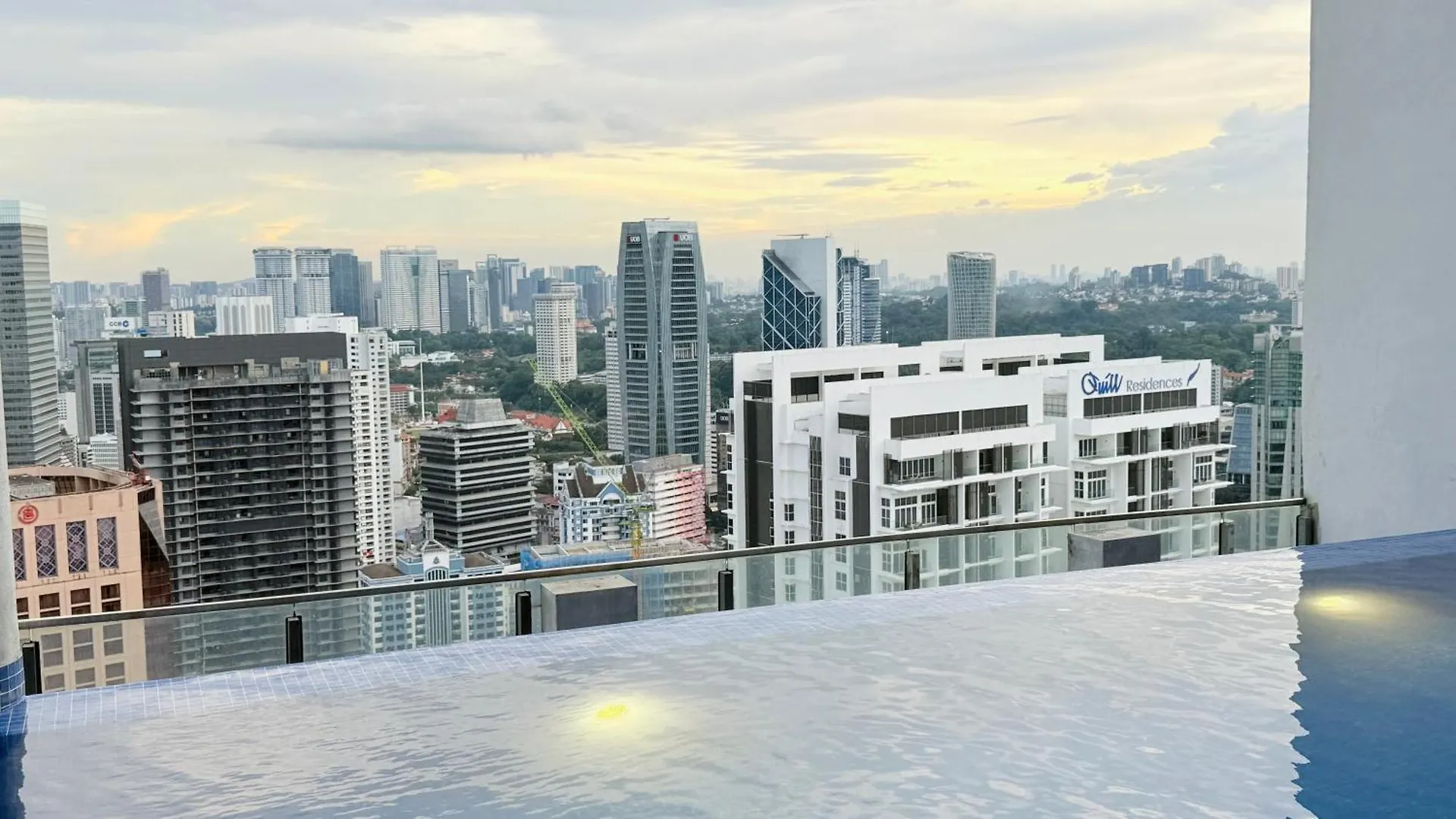 Apartment Sky Pools Colony Suites Klcc Kuala Lumpur Malaysia