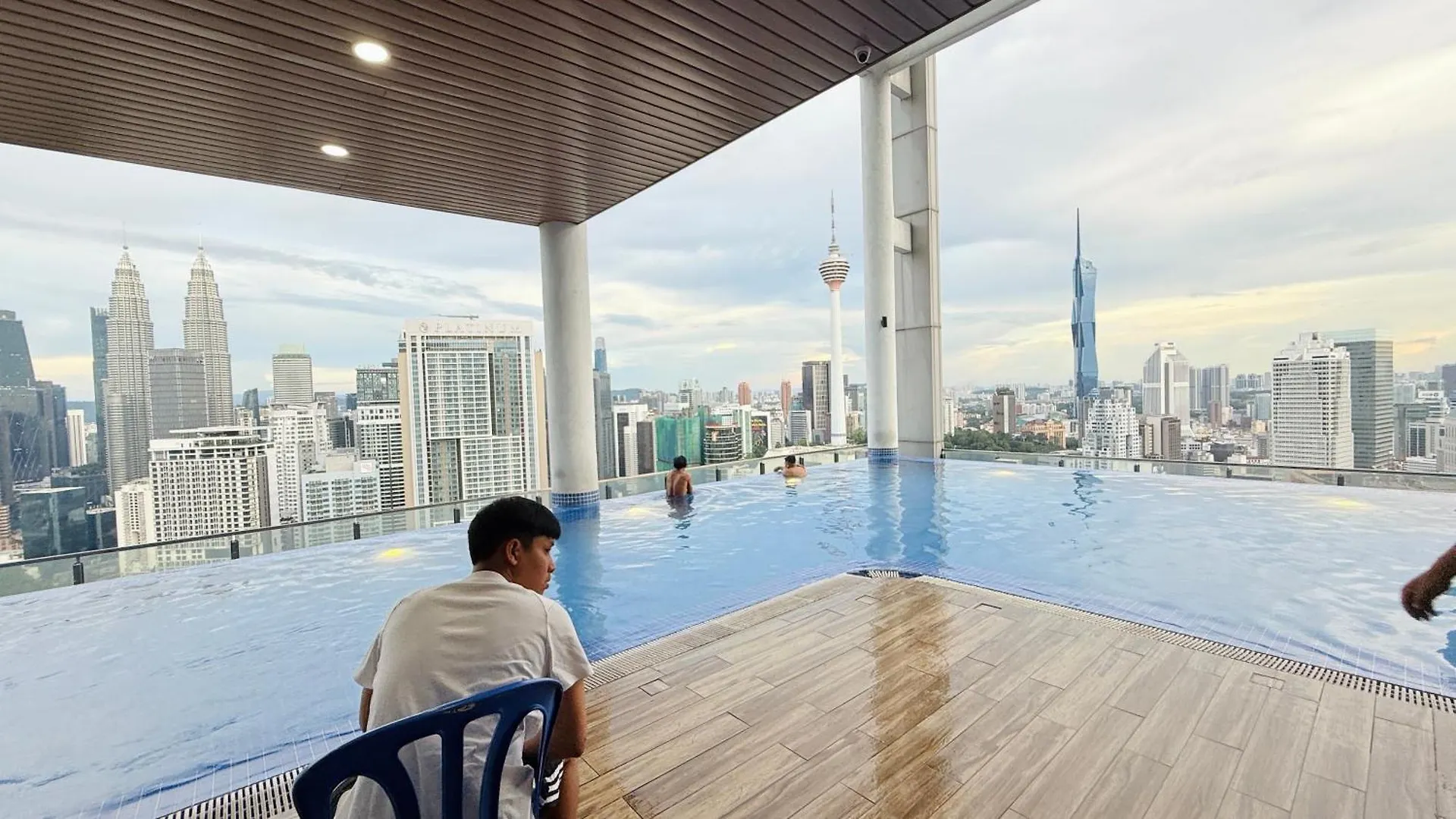 Sky Pools Colony Suites Klcc Kuala Lumpur